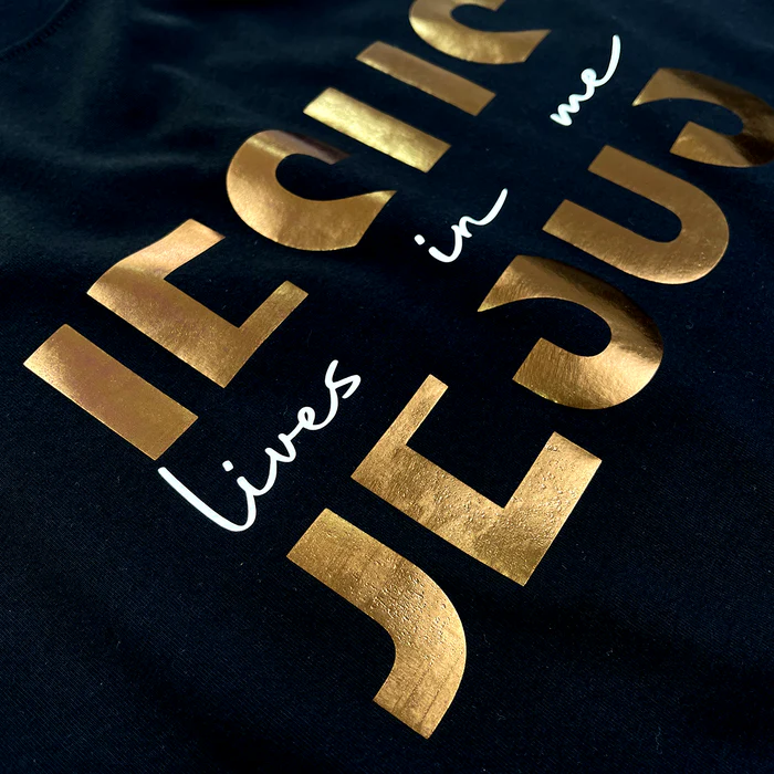 Camiseta Feminina Preta Jesus Lives In Me - Imagem 2