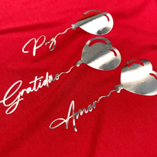 Camiseta Feminina Vermelha Coração Paz Amor Dourado