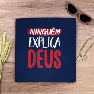 Camiseta Feminina Branca Ninguém Explica Deus - Imagem 6