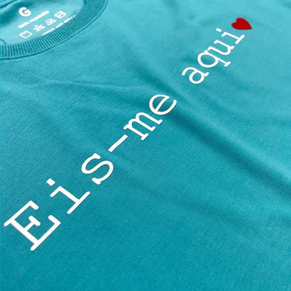 Camiseta Feminina Preta Eis-me aqui