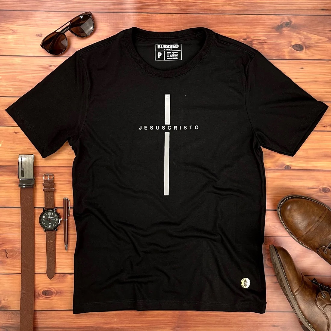 Camiseta Masculina Preta Cruz Prata Jesus Cristo - Imagem 1