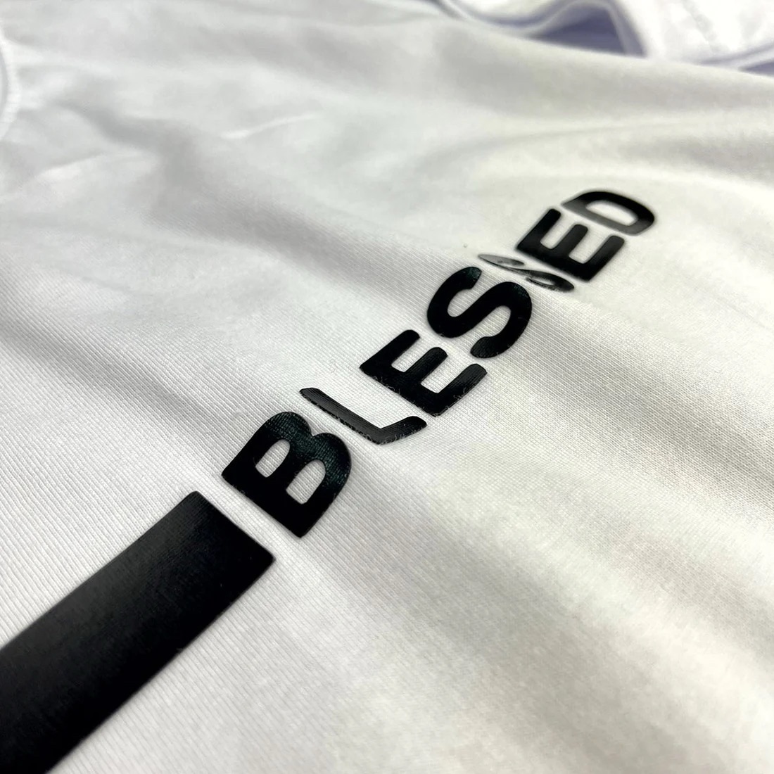 Camiseta Masculina Branca Blessed - Imagem 2