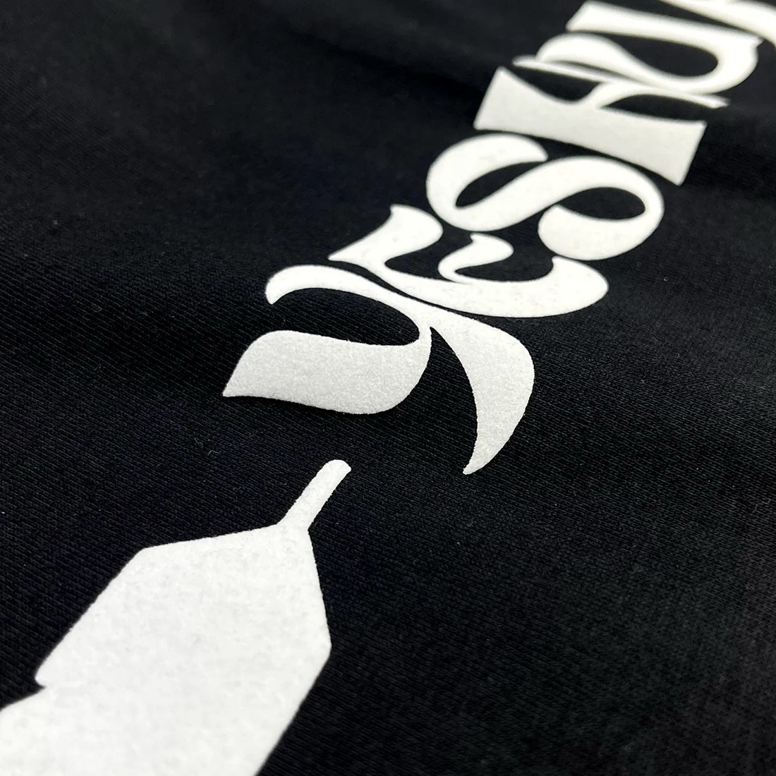 Camiseta Feminina Preta Yeshua Flecha - Imagem 3