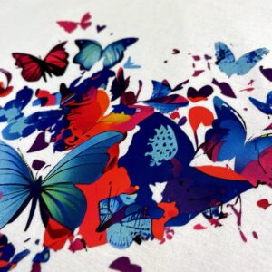 Camiseta Feminina Branca Coração Borboletas - Imagem 3