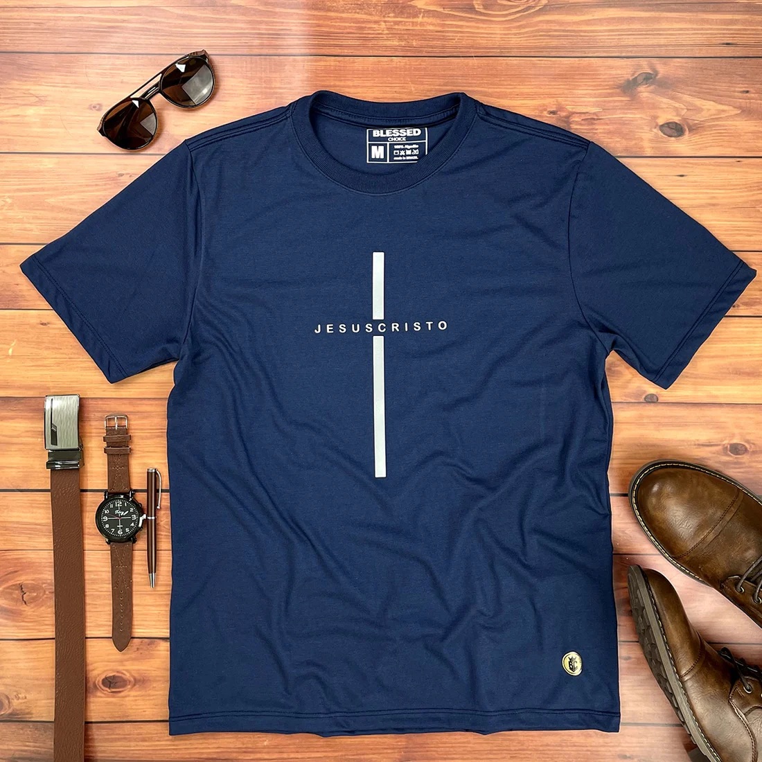 Camiseta Masculina Preta Cruz Prata Jesus Cristo - Imagem 3