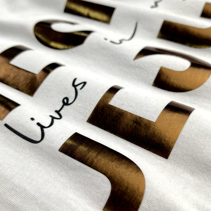 Camiseta Feminina Preta Jesus Lives In Me - Imagem 4