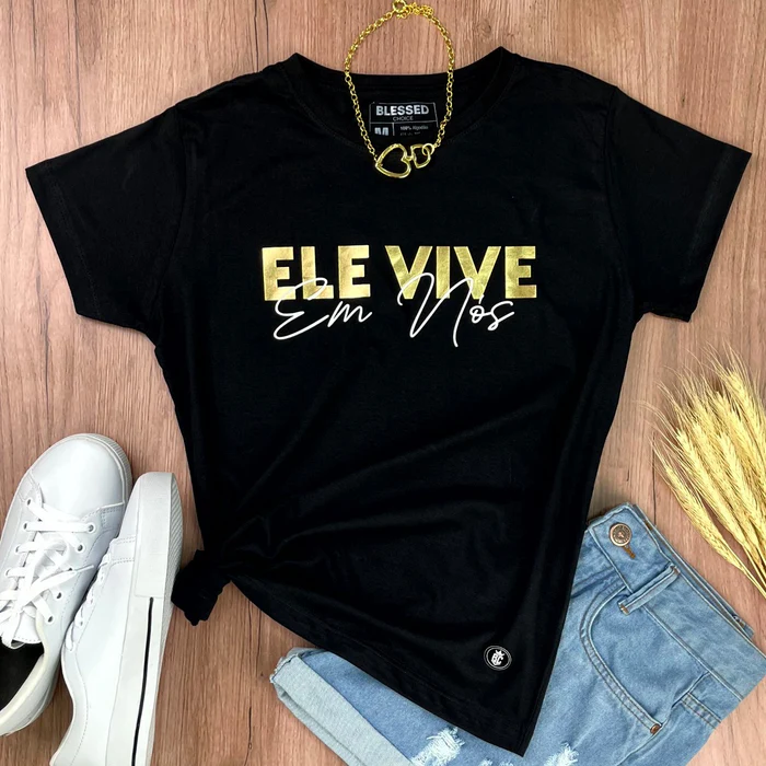 Camiseta Feminina Preta Ele vive Em Nós - Imagem 1