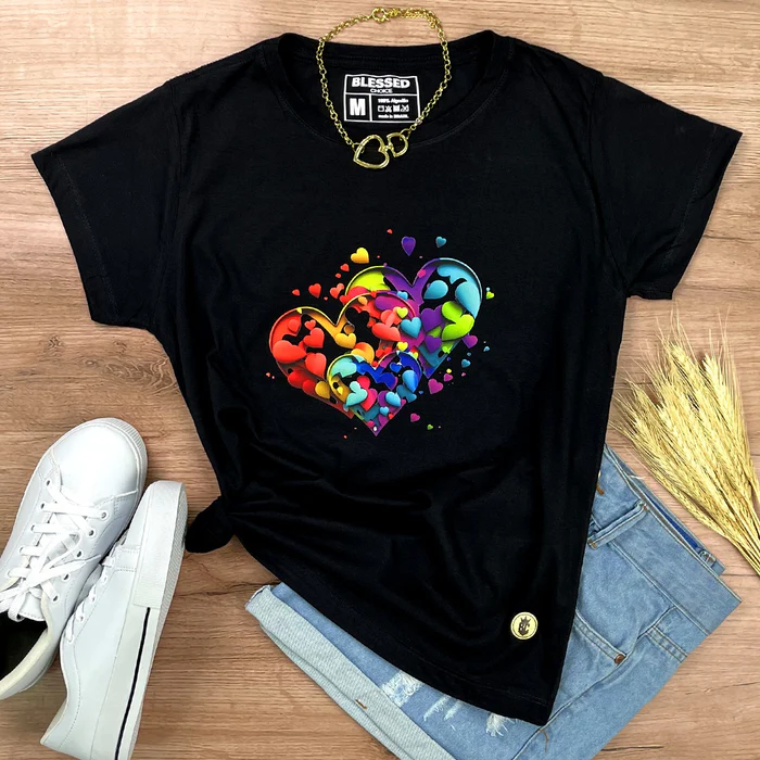 Camiseta Feminina Preta Corações - Imagem 1