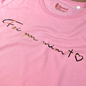 Camiseta Feminina Rosa Foi Por Mim Cruz Coração - Imagem 2