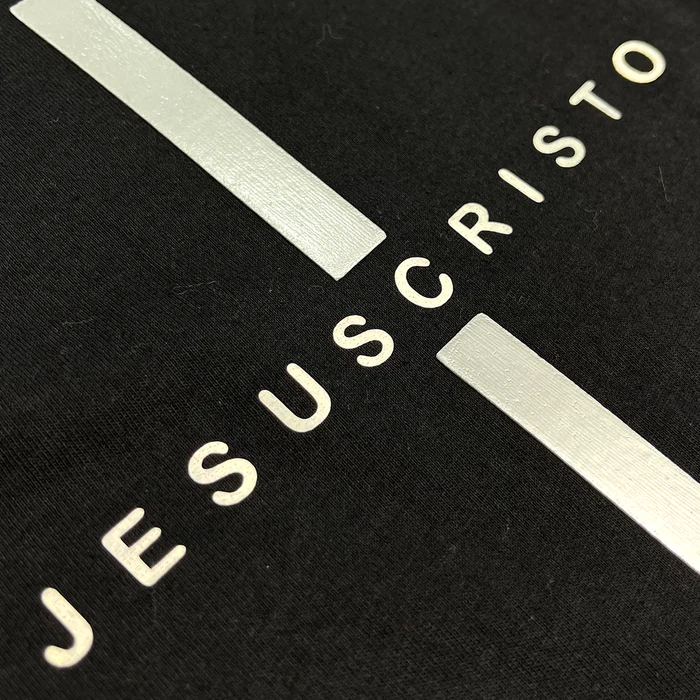 Camiseta Feminina Cruz Preta Jesus Cristo - Imagem 2