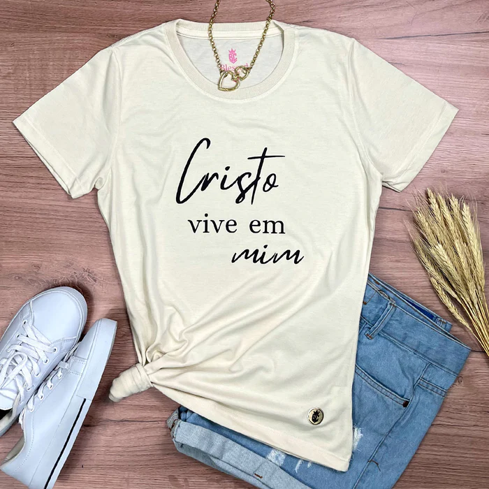Camiseta Feminina Off White Cristo Vive Em Mim - Imagem 1