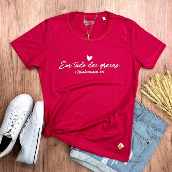 Camiseta Feminina Preta Em Tudo Dai Graças