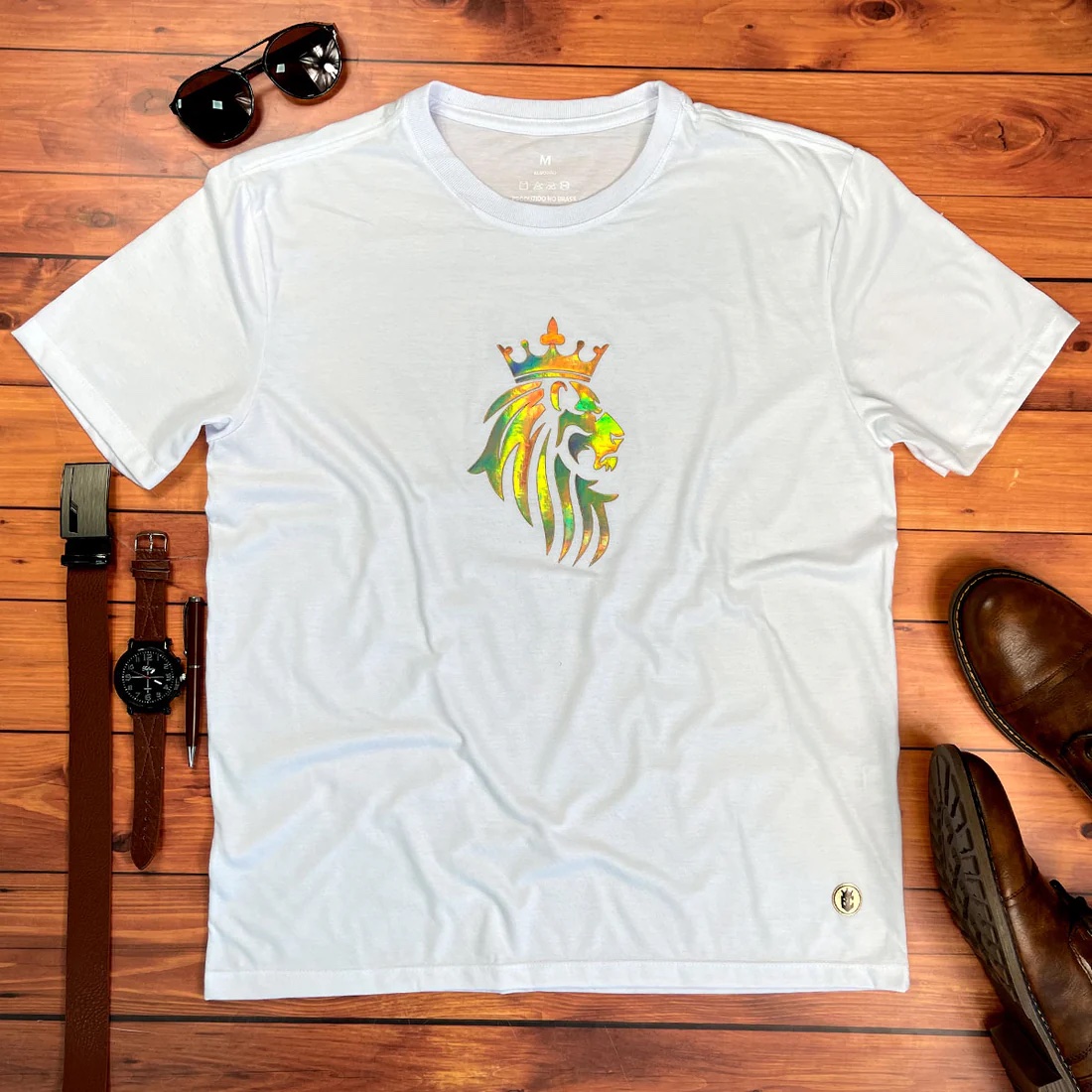 Camiseta Masculina Preta Leão Coroa Aplique Dourado - Imagem 3