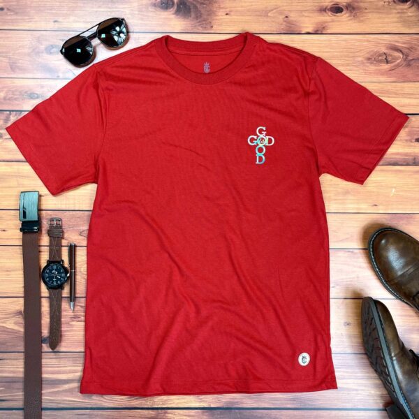 Camiseta Masculina Preta God Is Good Detalhe