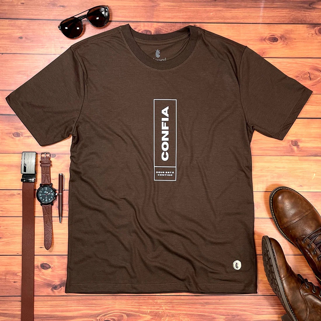 Camiseta Masculina Preta Confia Deus Está Contigo - Imagem 5