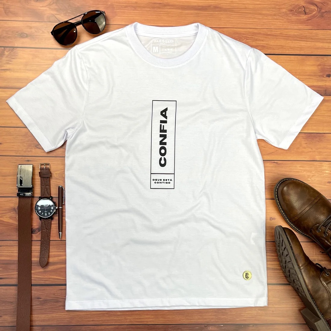 Camiseta Masculina Preta Confia Deus Está Contigo - Imagem 4