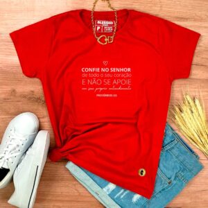 Camiseta Feminina Branca Confie No Senhor De Todo O Seu Coração - Imagem 5