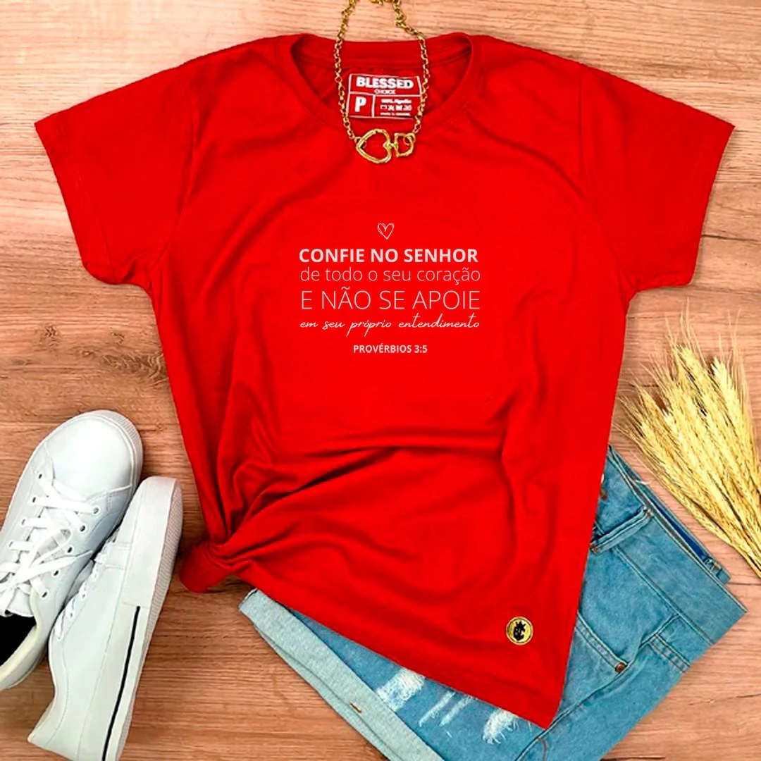 Camiseta Feminina Branca Confie No Senhor De Todo O Seu Coração - Imagem 5