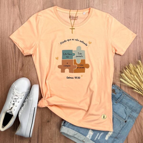 Camiseta Feminina Preta Quebra-Cabeça Ainda Que Eu Não Entenda