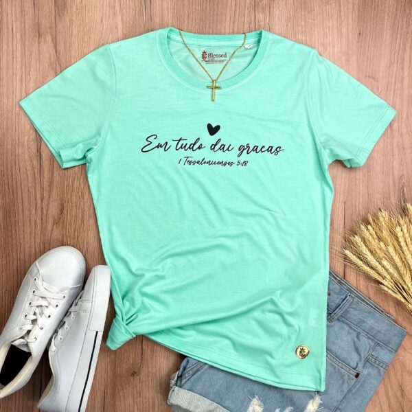 Camiseta Feminina Preta Em Tudo Dai Graças