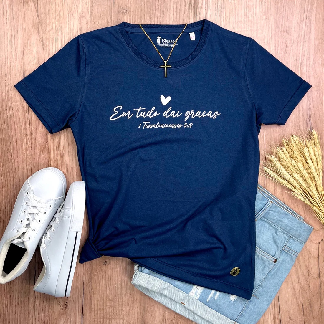 Camiseta Feminina Preta Em Tudo Dai Graças - Imagem 10