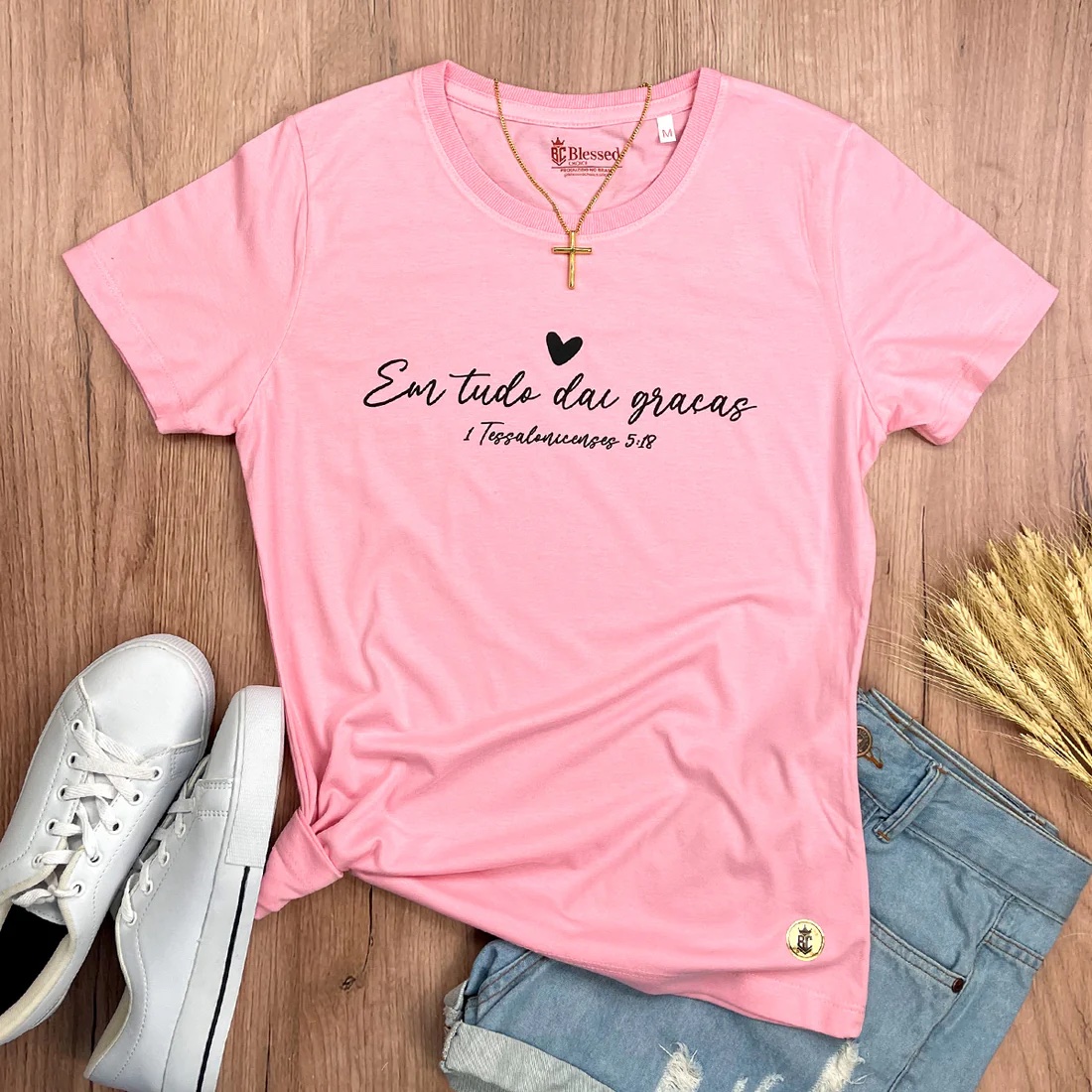 Camiseta Feminina Preta Em Tudo Dai Graças - Imagem 6