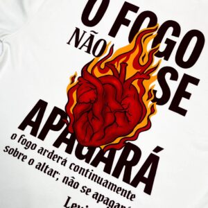 Oversized Off White O Fogo Não Se Apagará - Imagem 3